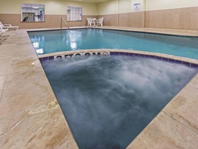 La Quinta Inn & Suites by Wyndham Houston - Magnolia