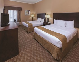 La Quinta Inn & Suites by Wyndham Houston - Magnolia