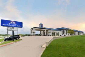 Red Roof Inn & Suites Austin East-Manor