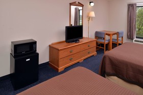 Red Roof Inn & Suites Austin East-Manor