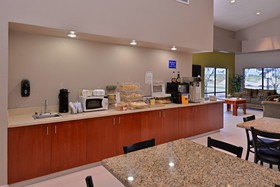 Red Roof Inn & Suites Austin East-Manor