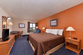 Red Roof Inn & Suites Austin East-Manor
