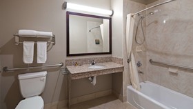Best Western Plus Mansfield Inn & Suites