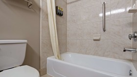 Best Western Plus Mansfield Inn & Suites