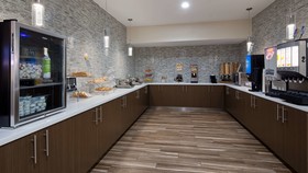 Best Western Plus Mansfield Inn & Suites