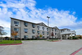 Best Western Plus Mansfield Inn & Suites