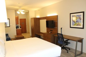 Holiday Inn Express Hotel & Suites Mansfield