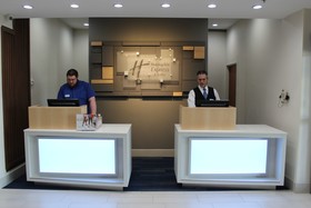 Holiday Inn Express Hotel & Suites Mansfield