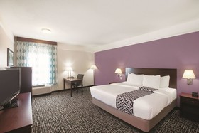 La Quinta Inn & Suites by Wyndham Mansfield TX