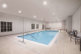 La Quinta Inn & Suites by Wyndham Mansfield TX