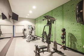La Quinta Inn & Suites by Wyndham Mansfield TX
