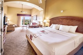 La Quinta Inn & Suites by Wyndham Marble Falls