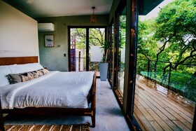 Missing Hotel