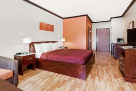Days Inn & Suites by Wyndham Marquez