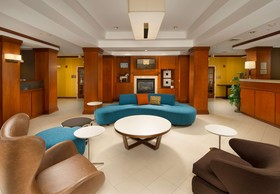 Fairfield Inn & Suites Marshall