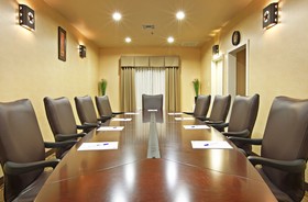 Holiday Inn Express Hotel & Suites Marshall South