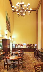 Holiday Inn Express Hotel & Suites Marshall South