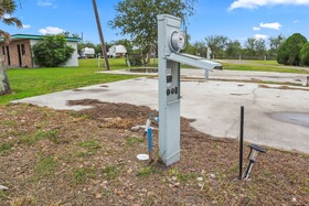 Mathis Motel & RV Park