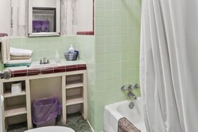 Mathis Motel & RV Park