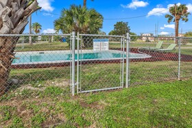 Mathis Motel & RV Park