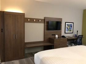 Holiday Inn Express & Suites McAllen - Medical Center Area