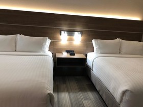 Holiday Inn Express & Suites McAllen - Medical Center Area