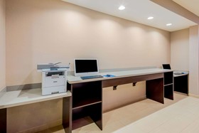 La Quinta Inn & Suites by Wyndham McAllen Convention Center