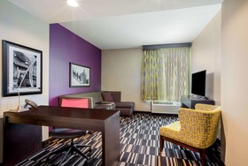 La Quinta Inn & Suites by Wyndham McAllen Convention Center