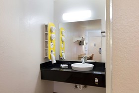 Motel 6 Mcallen