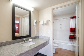 OYO Hotel McAllen Airport South