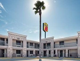 Super 8 by Wyndham McAllen/Downtown/La Plaza Mall