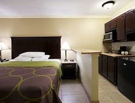 Super 8 by Wyndham McAllen/Downtown/La Plaza Mall