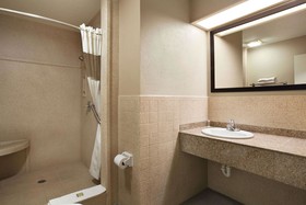 Super 8 by Wyndham McAllen/Downtown/La Plaza Mall
