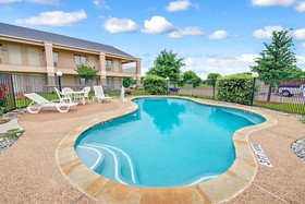 Days Inn by Wyndham McKinney