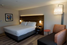 Holiday Inn Express & Suites McKinney Frisco East