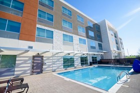 Holiday Inn Express & Suites McKinney Frisco East