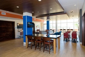 Holiday Inn Express & Suites McKinney Frisco East
