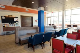 Holiday Inn Express & Suites McKinney Frisco East