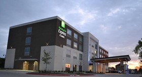 Holiday Inn Express & Suites McKinney Frisco East