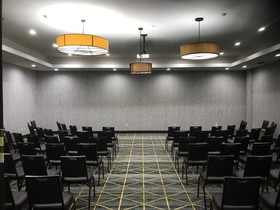 Holiday Inn Hotel & Suites Mckinney-Fairview