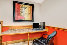 Super 8 by Wyndham McKinney/Plano Area