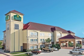 La Quinta Inn & Suites by Wyndham Mercedes