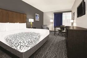 La Quinta Inn & Suites by Wyndham Mercedes