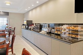 La Quinta Inn & Suites by Wyndham Mercedes