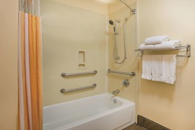La Quinta Inn & Suites by Wyndham Dallas Mesquite