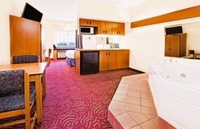 Econo Lodge Inn and Suites Mesquite