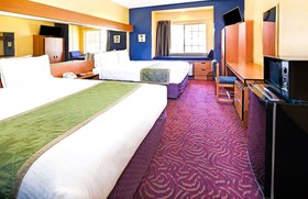 Econo Lodge Inn and Suites Mesquite