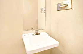 Econo Lodge Inn and Suites Mesquite
