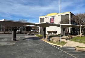 Studio 6 Mesquite, TX - Town East