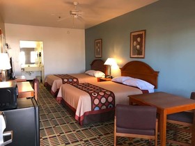 Super 8 by Wyndham Forney/East Dallas